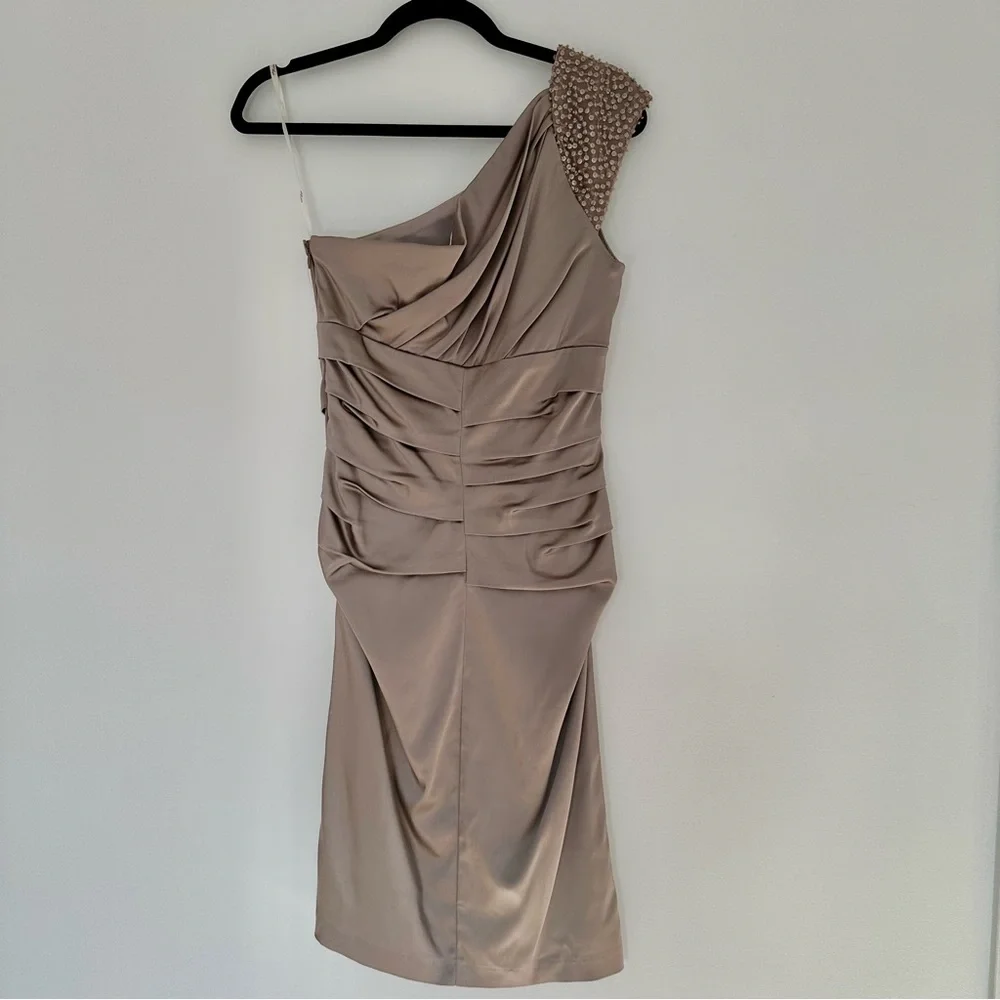 Melanie Lyne one shoulder metallic grey dress - Picture 4 of 6